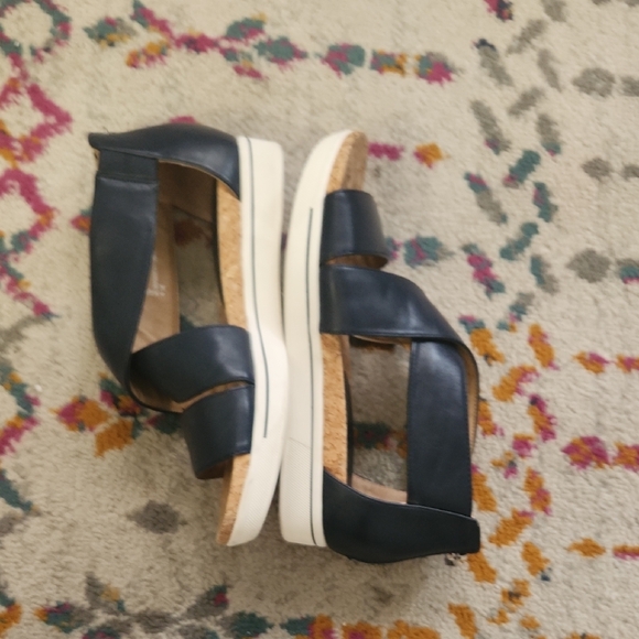 Adrienne Vittadini Navy Cork Wedge Sandals with Back Zip - Picture 4 of 7